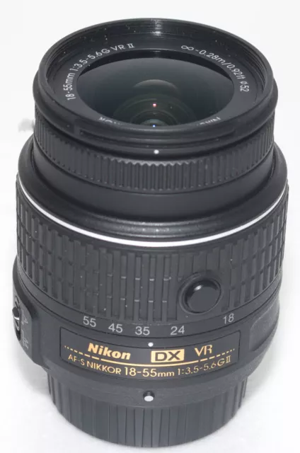 Nikon Dx  AF-S  Nikkor 18-55 mm f/3.5-5.6 VR-II G ED