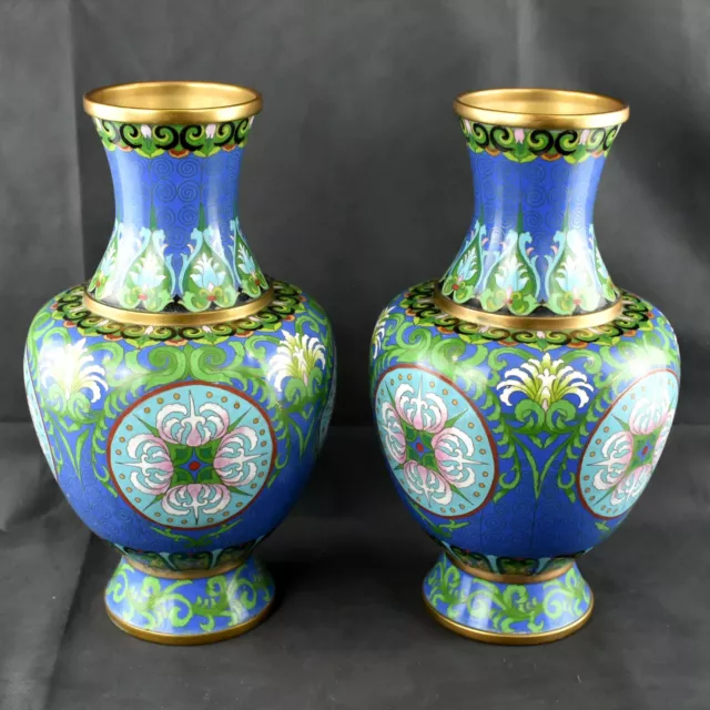 Large Chinese pair of vases, Gilt bronze and cloisonné enamels, Republic Period