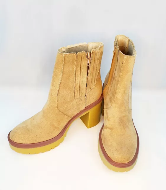 OASIS Society Womens Size 8.5M Boots Camel Color 3 1/2 in Heel Faux Suede