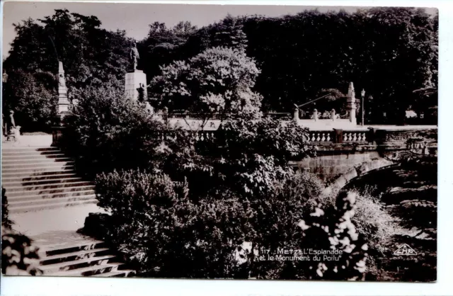 CP 57 MOSELLE - Metz - L'Esplanade et le Monument du Poilu