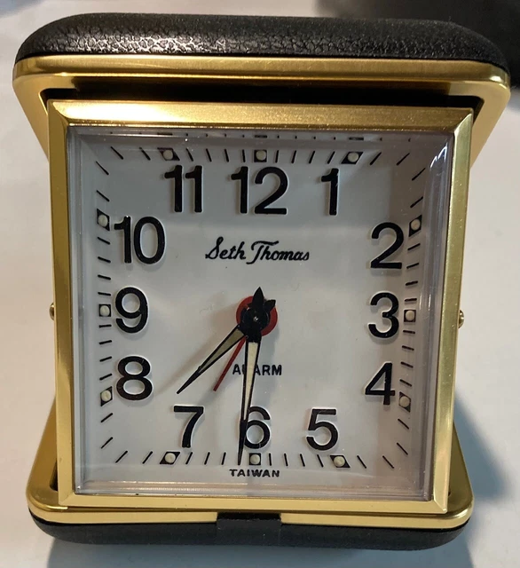 VINTAGE SETH THOMAS Made In Taiwan Black Travel Wind Up Alarm Clock