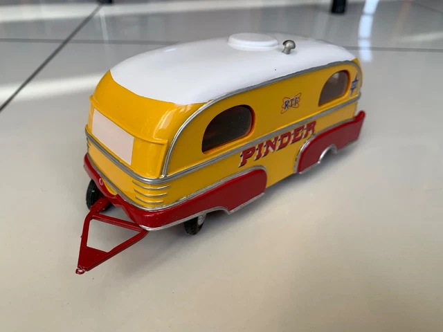 Cirque Pinder Solido Ancien - Peugeot 305 Avec Haut-parleur - 1/43 - Occasion