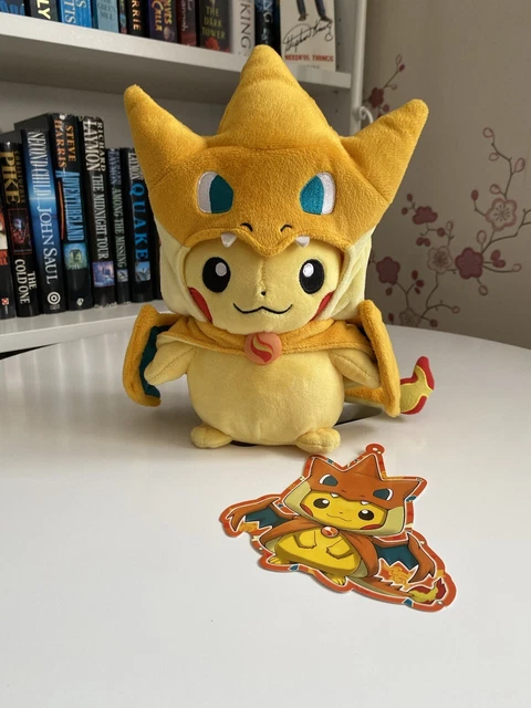 Pikachu Artiste Peintre – Peluche Officielle Pokémon Center 2015 – Édition Limitée – Rare Et Neuve