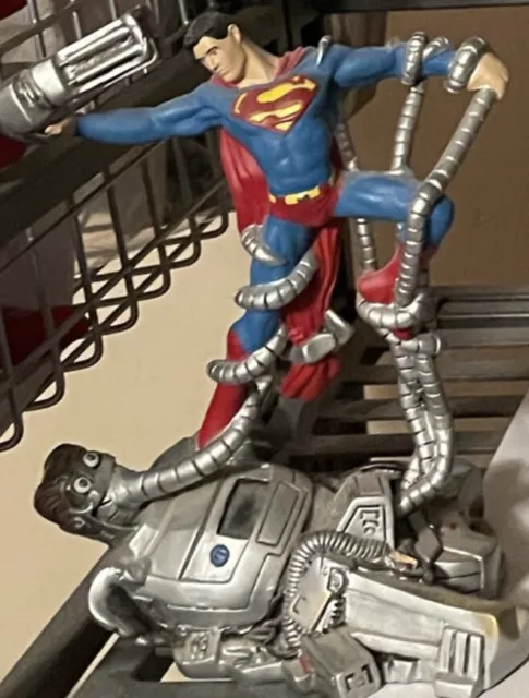 Dc Direct Superman Man Vs Machine Statue