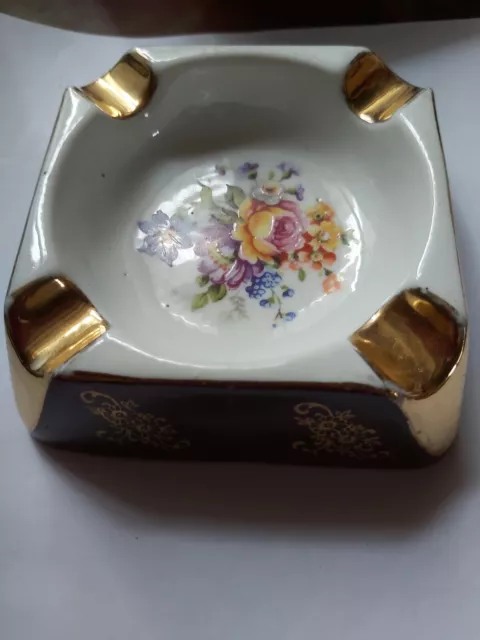 Magnifique Et Ancien Cendrier En Porcelaine De Limoges - Polychrome Floral