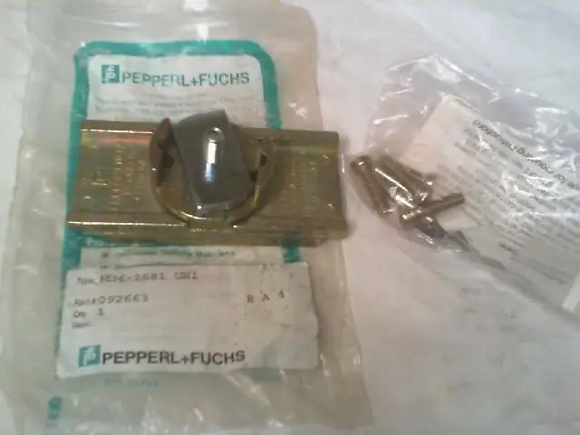 Pepperl+Fuchs MH4-2681-UNI Adjustable Unistrut Bracket 092663 - New In Box