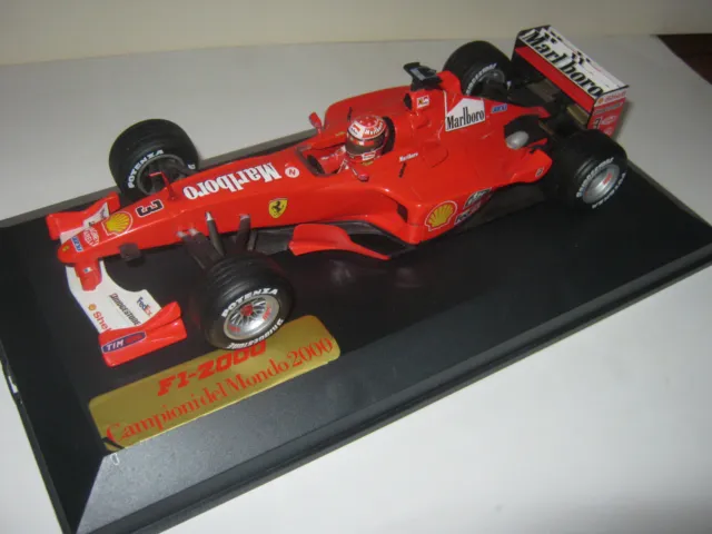 1:18 Ferrari F2000 World Champion M.Schumacher 2000 HotwheelsF1  in new showcase