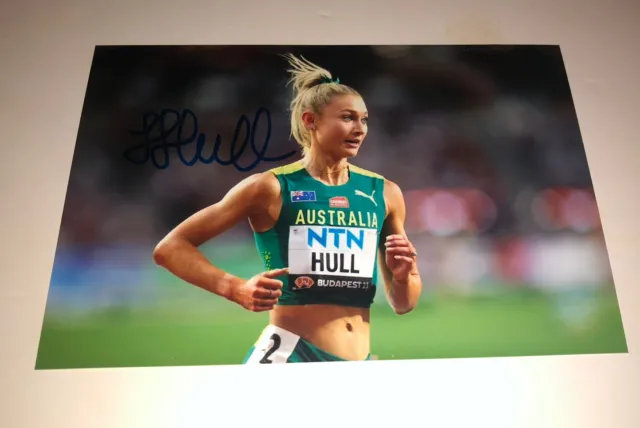 Jessica Hull firmato (Australia)