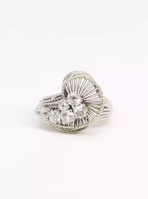 Bague tourbillon en or blanc et diamants 1 ct