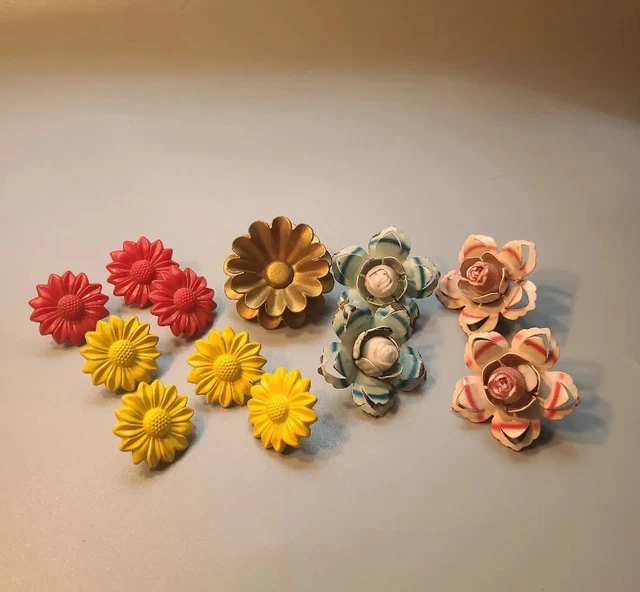 Vintage 12 Curtain Tie Backs Flower Push Pin Metal Art Tack Pink Blue Wall Decor