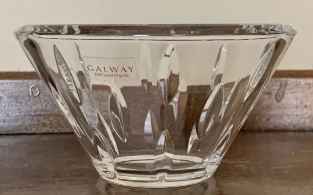 Galway Signed Irish Crystal “Raindrops” Footed 5” Fruit / Nut Bowl Orig Sticker
