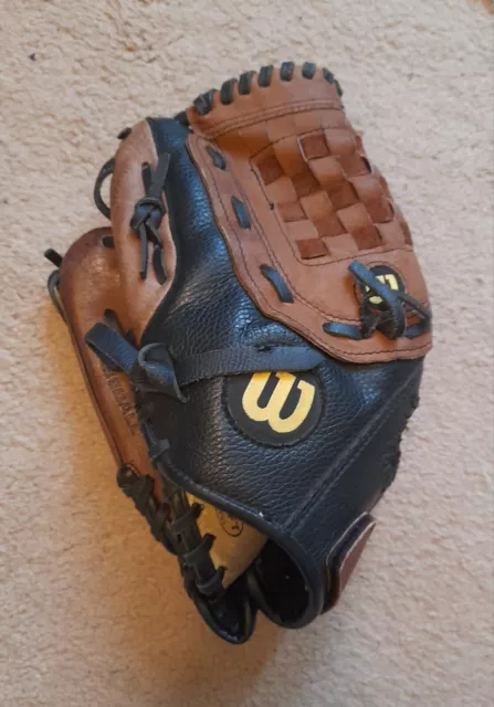 Wilson baseball glove/mitt (11½ inch), Right Hand