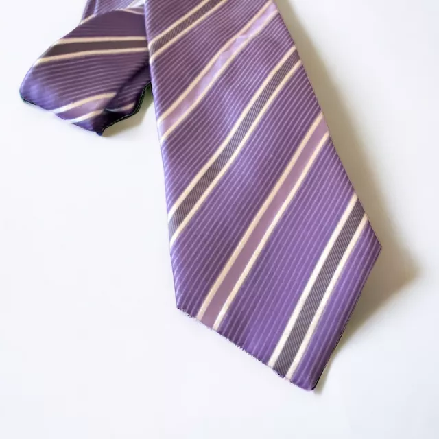 BOSS Hugo Boss Men’s 100% Silk Purple Striped 3” Tie Necktie Made in Italy