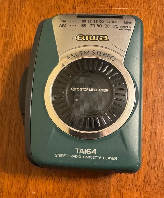 A must-buy retro gadget for 25 years! aiwa hs-ta164 cassette player portable music player