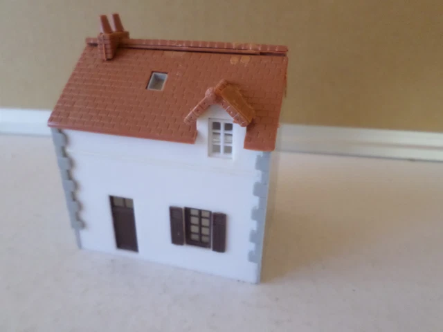 Modélisme HO : Le village français : Garage moderne azur - MKD - Rue des Maquettes
