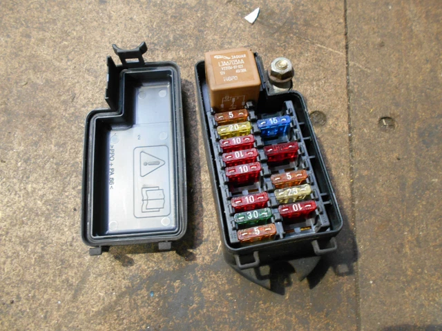 95-97 Jaguar XJ6 VDP X300 Front Motor Engine Bay Fuse Box LNA2800FB OEM
