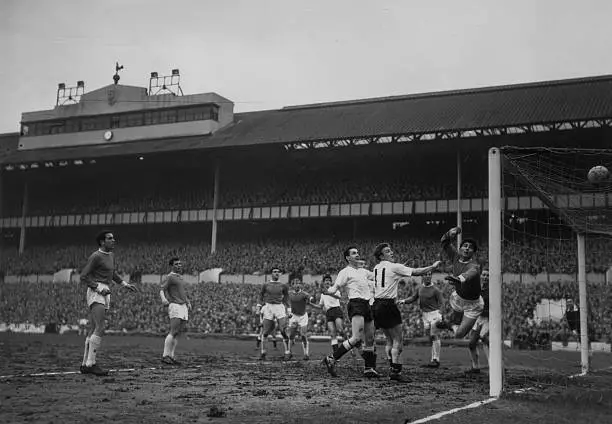 Manchester United Footballer Tony Dunne Diving Across Face Goal A Sho 1962 PHOTO