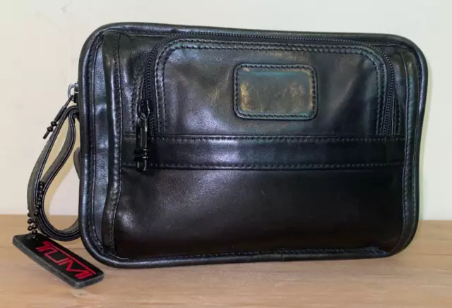 Tumi Leather Mens Bag – Organizer Travel Clutch – Model 995D3