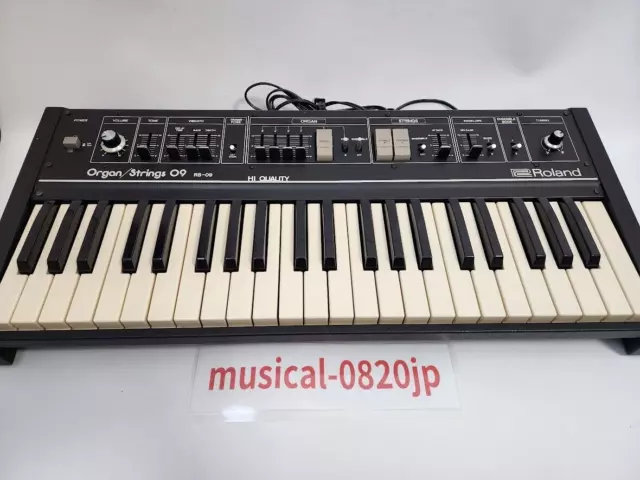 Roland RS-09 Organ/Strings 09 analog string organ synthesizer