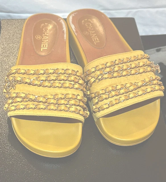 Chanel sales tropiconic slides