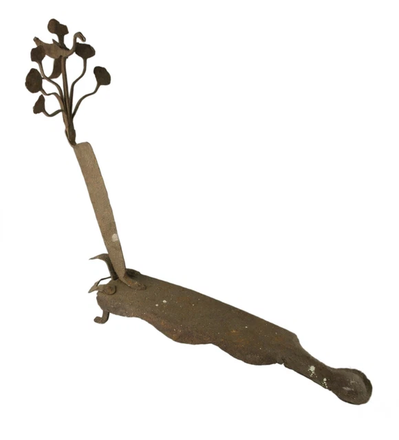 Gemüseschneider Vintage aus Eisen Mit Muster Vogel- und Vegetation Népal- 7099