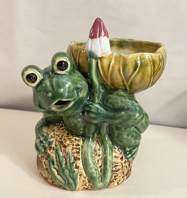 Vintage Majolica Frog Glazed Art Pottery Lily Pad Bowl Planter