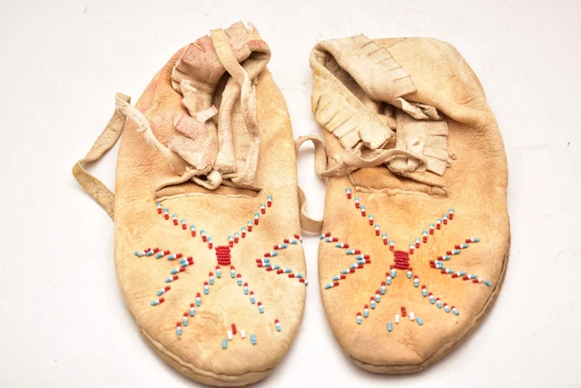 Vintage Apache Moccasins Beaded Leather Native American ATQ
