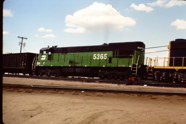 Original Kodachrome Railroad Slide Burlington Northern BN U30C 5365