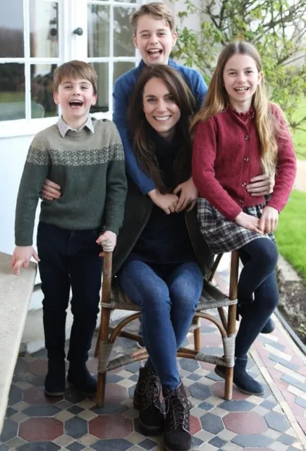 Princess Kate Middleton With 3 Children 2024 Mothers Day Fridge Magnet 5" X 3.5"