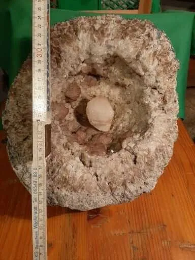 Riesen Druse Quarz-Geode, ca. 10 kg,  extra Bergkristall, inkl. Metallständer 3