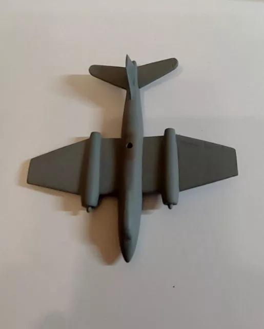 Modell  Flugzeug 95 x 100mm Kunststoff  1 Stück (18)
