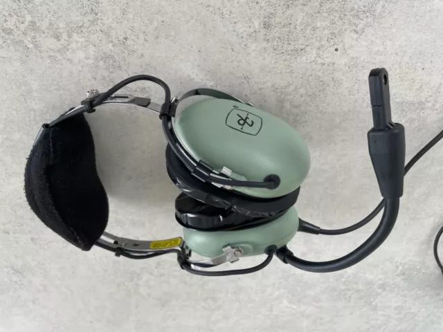 David Clark H10-13.4 Aviation Headset David Clark H10-13.4 Aviation Headset