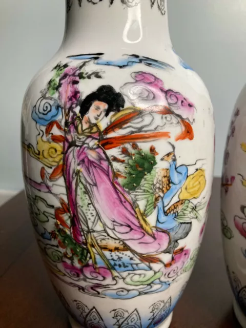 Pair of White Oriental Vase with Colorful Geisha Woman 3