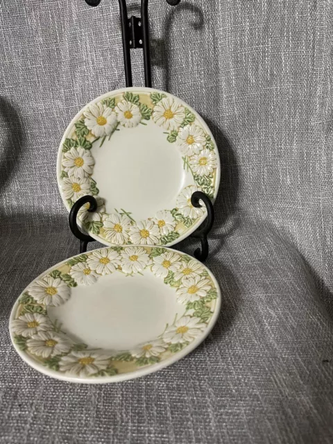 Vintage Metlox Poppytrail  Daisy 2 Bread & Butter Plates 6 1/4" Cottage Core