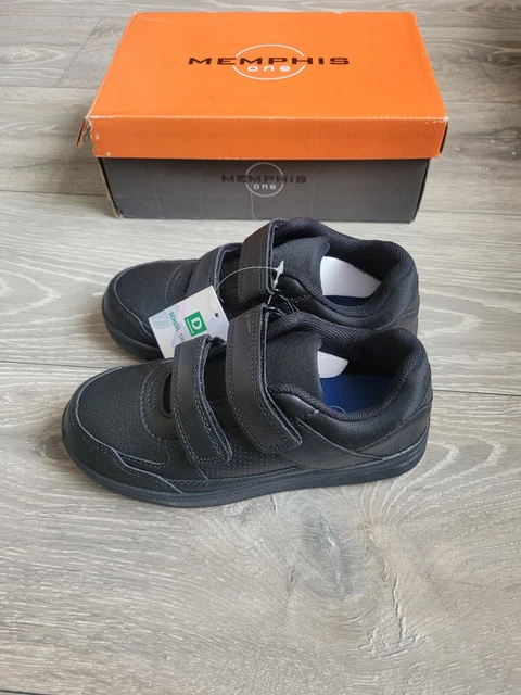Boys size sales 13 black trainers