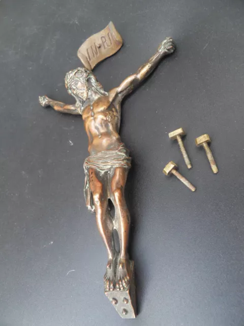 Vintage statue en regule cuivré Jesus pour crucifix ou benitier signé BERQUET