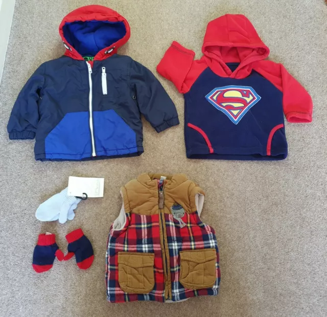Pacchetto vestiti bambini 6-9 mesi 5 articoli cappotto successivo, gilet superman
