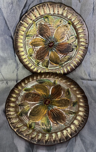Collection / Déco / Petites Assiettes en Faïence Vintage de Hubert BEQUET ?