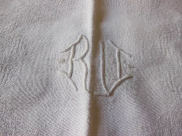 Monogramme ancien RU? RD, de nappe pour création patchwork couture récup B7