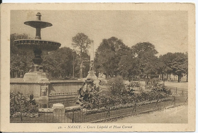 CPA  54 - NANCY -  Cour Léopold et place Carnot