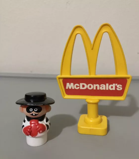 Fisher Price MCDONALDS VINTAGE LITTLE PEOPLE Hamburglar + Sign From #2552 Fisher Price MCDONALDS VINTAGE LITTLE PEOPLE Hamburglar + Sign From #2552