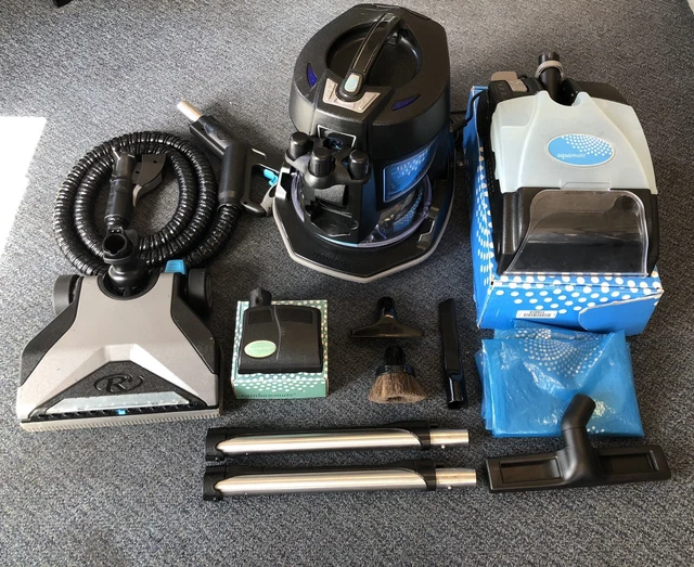 RAINBOW SRX 2 Speed Vacuum. Shampooer, Mate, & Attachments Included