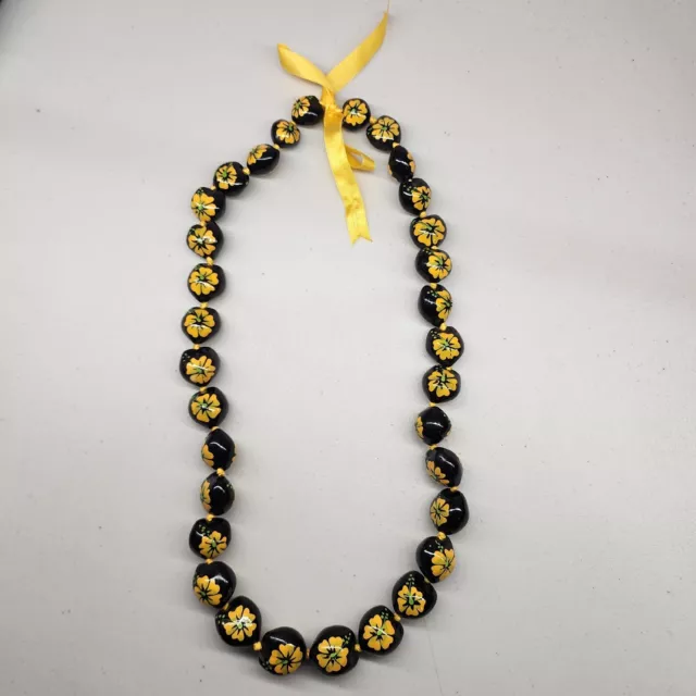 Hawaiian Lei Style Kukui Nut Bead Necklace Painted Yellow Flowers 32 Beads