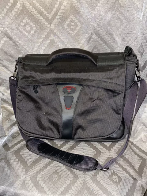 Tumi T-TECH Classic 5506D Black Gray Nylon Messenger Shoulder Laptop Bag