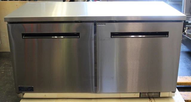 Ding & Dent Arctic Air AUC60R Two Section Worktop Refrigerator Ding & Dent Arctic Air AUC60R Two Section Worktop Refrigerator