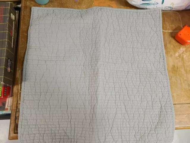 Cerámica Granero Acolchada ""Gris Bordado"" Euro Sham