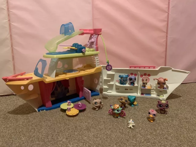 Littlest Pet Shop bundle Including Ship And Figures