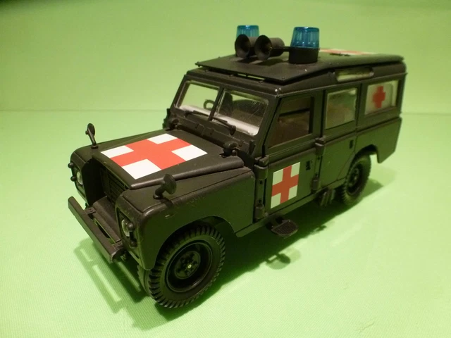 JOUET ANCIEN NOREV remorque Land Rover 1/43 EUR 30,00 - FR