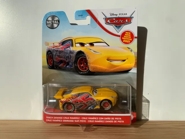 Disney Cars Pixar Track Damage Cruz Ramirez Mattel 2021 Diecast 1:55