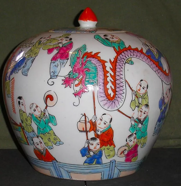 Large Early  20th Cent Chinese Spice Jar  Handpainted Traditional "Dragon Dance"